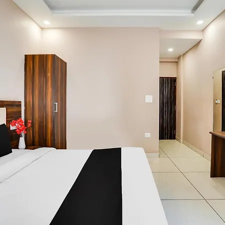 Super Townhouse Tapovan Exterior photo