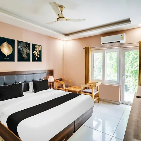 Super Townhouse Tapovan Exterior photo