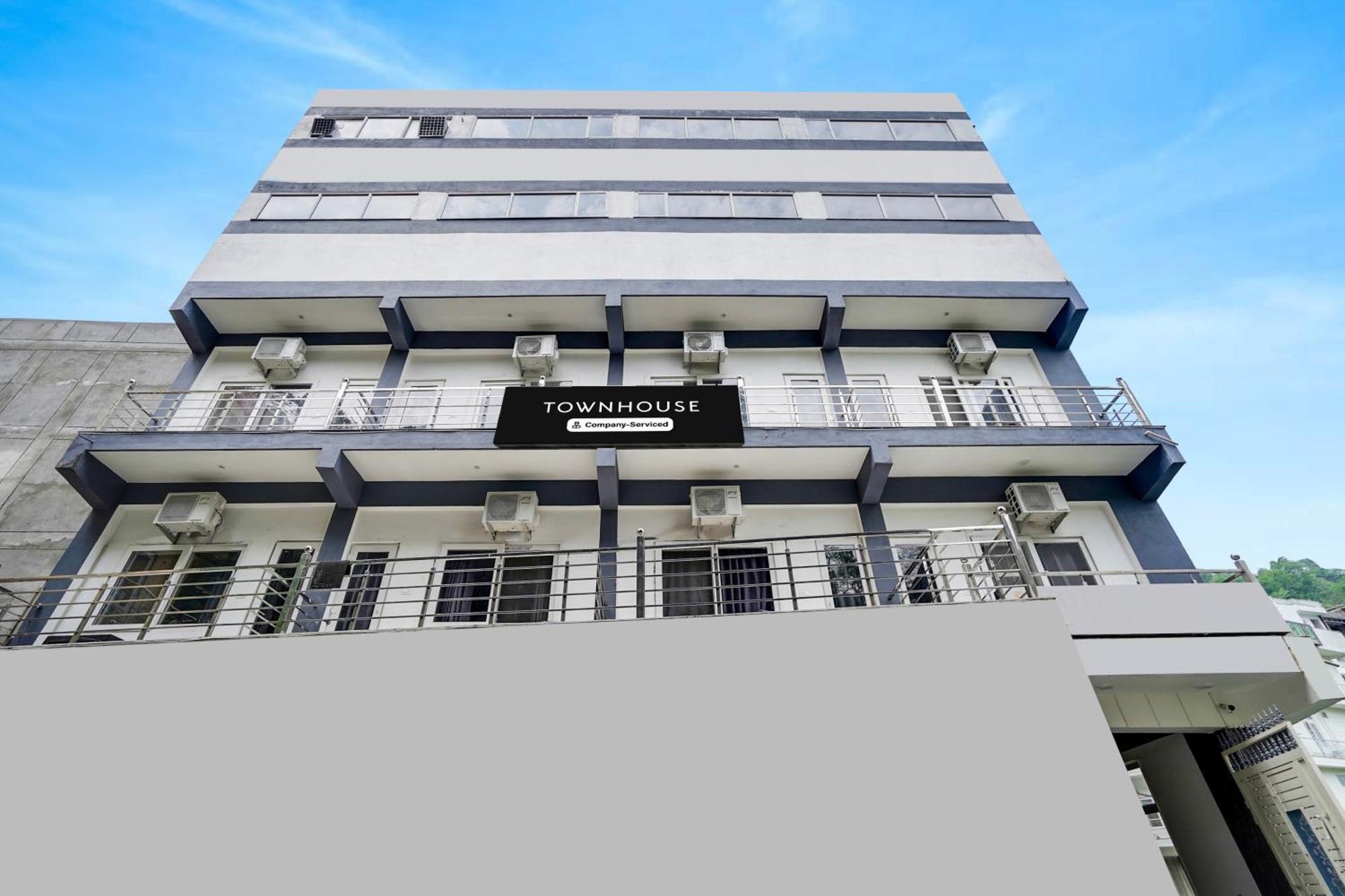 Super Townhouse 4* Tapovan